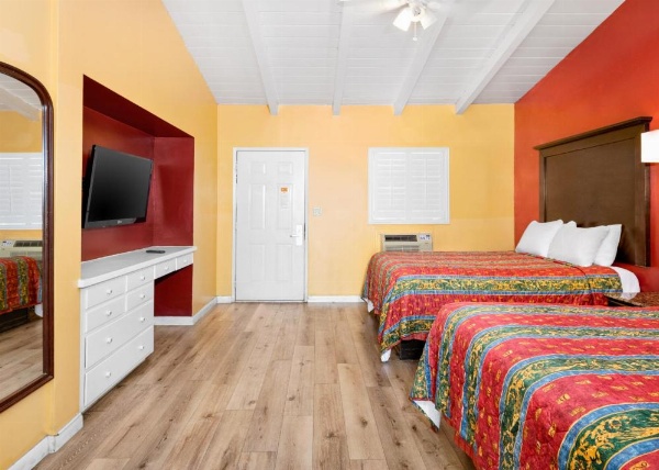 Fallbrook Country Inn image 30